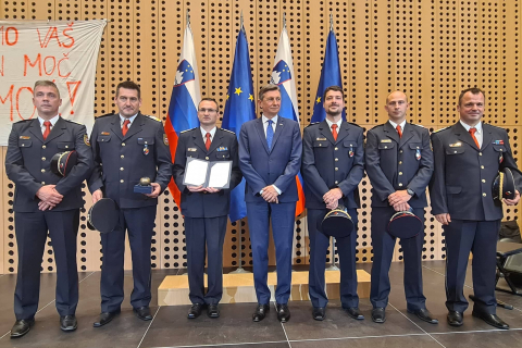 Jabolko navdiha za slovenske gasilce